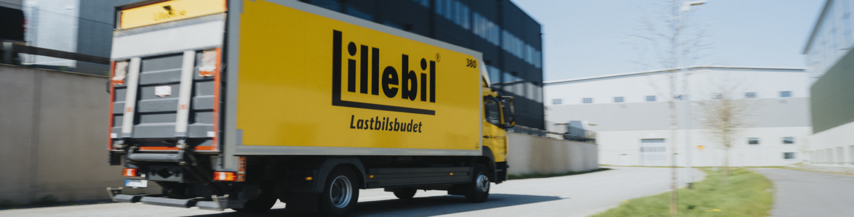 lastbilsbud av lillebil stockholm